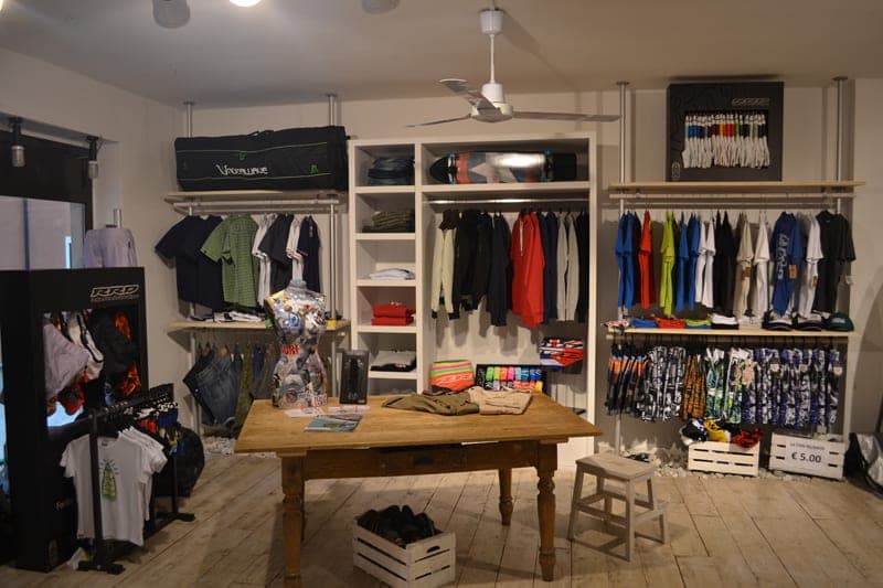 tender-surf-shop-campione-del-garda2